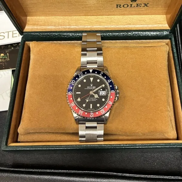 ロレックス　GMTマスター　16700 loading=