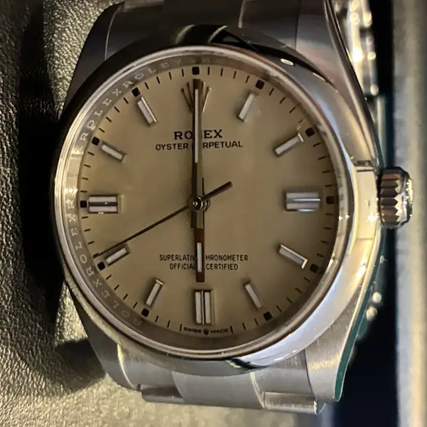 ロレックス　オイスターパーペチュアル　126000 loading=