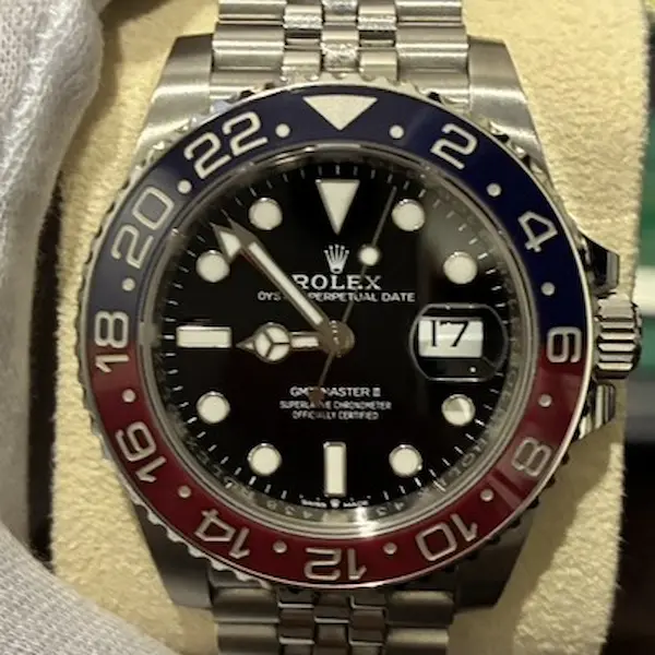 ロレックス　GMTマスターⅡ　126710BLRO